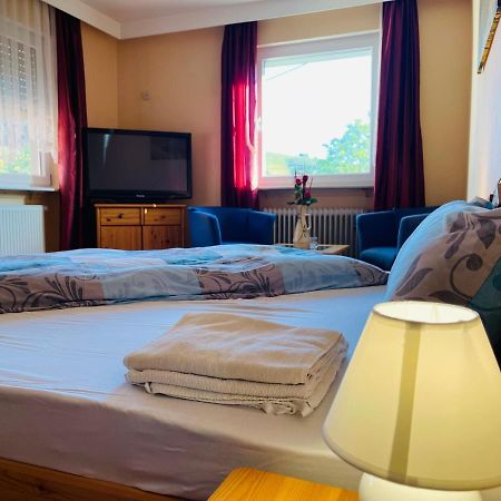 Hotel Ochsen Ortenberg  Екстер'єр фото